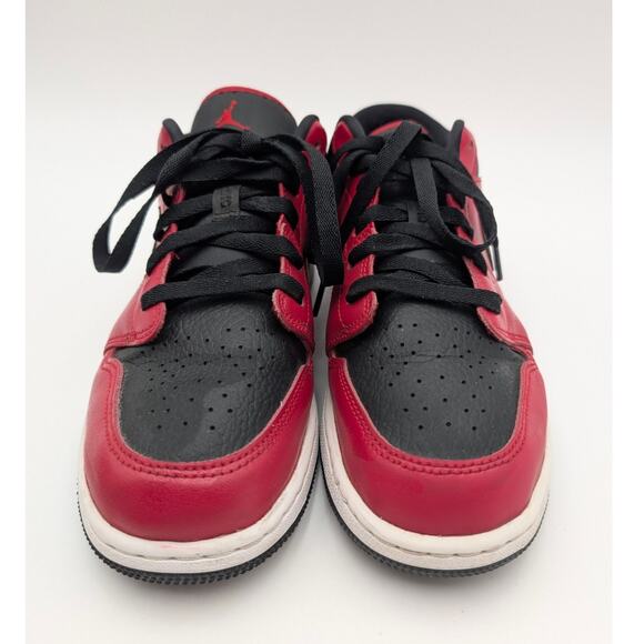 Nike Air Jordan 1 Low Youth Gym Sneaker Shoes Red/Black Pebbled Size US7Y EU40 - Picture 2 of 13
